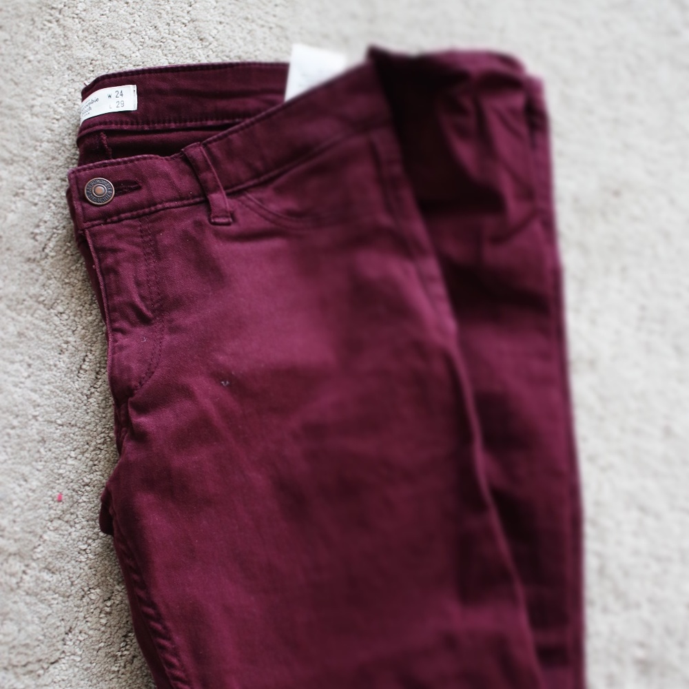 Abercombie Maroon Jeans 00/24